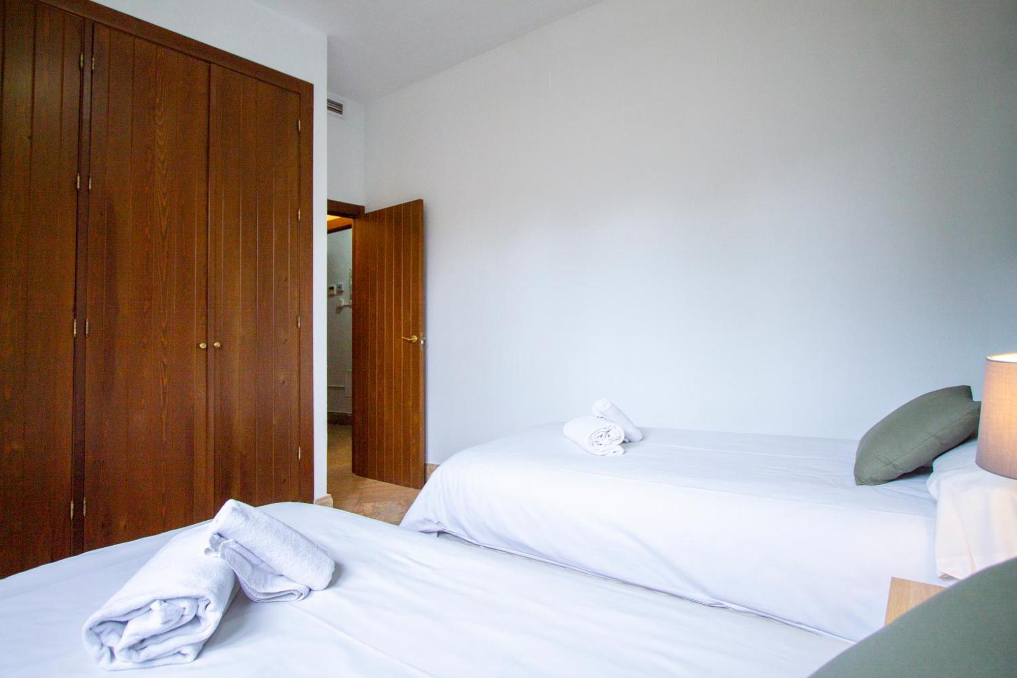 Apartamentos Villablino Arturo Soria Мадрид Экстерьер фото