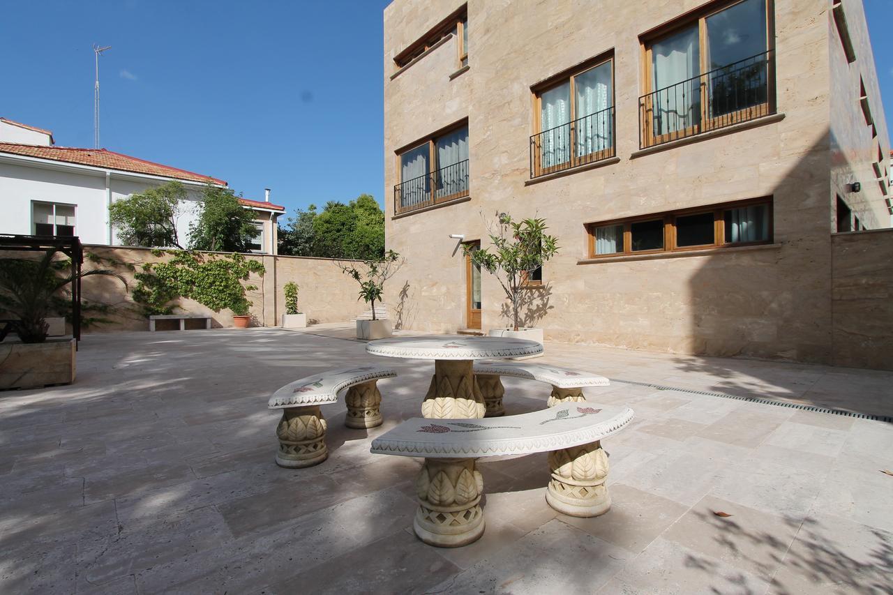 Apartamentos Villablino Arturo Soria Мадрид Экстерьер фото